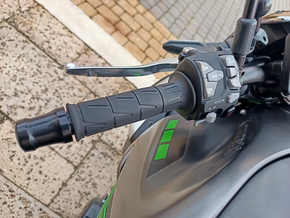 left handle and controls